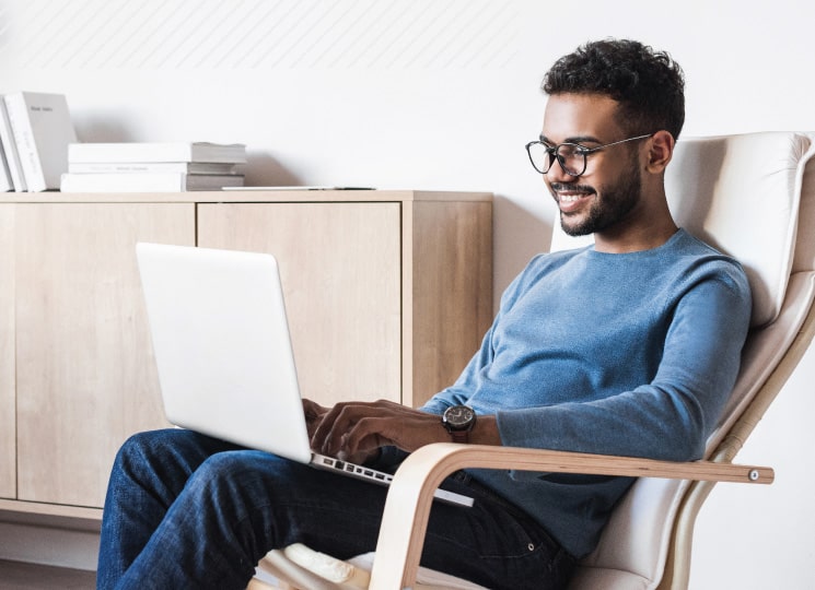 Man reviewing FSB's best CD rates in Iowa